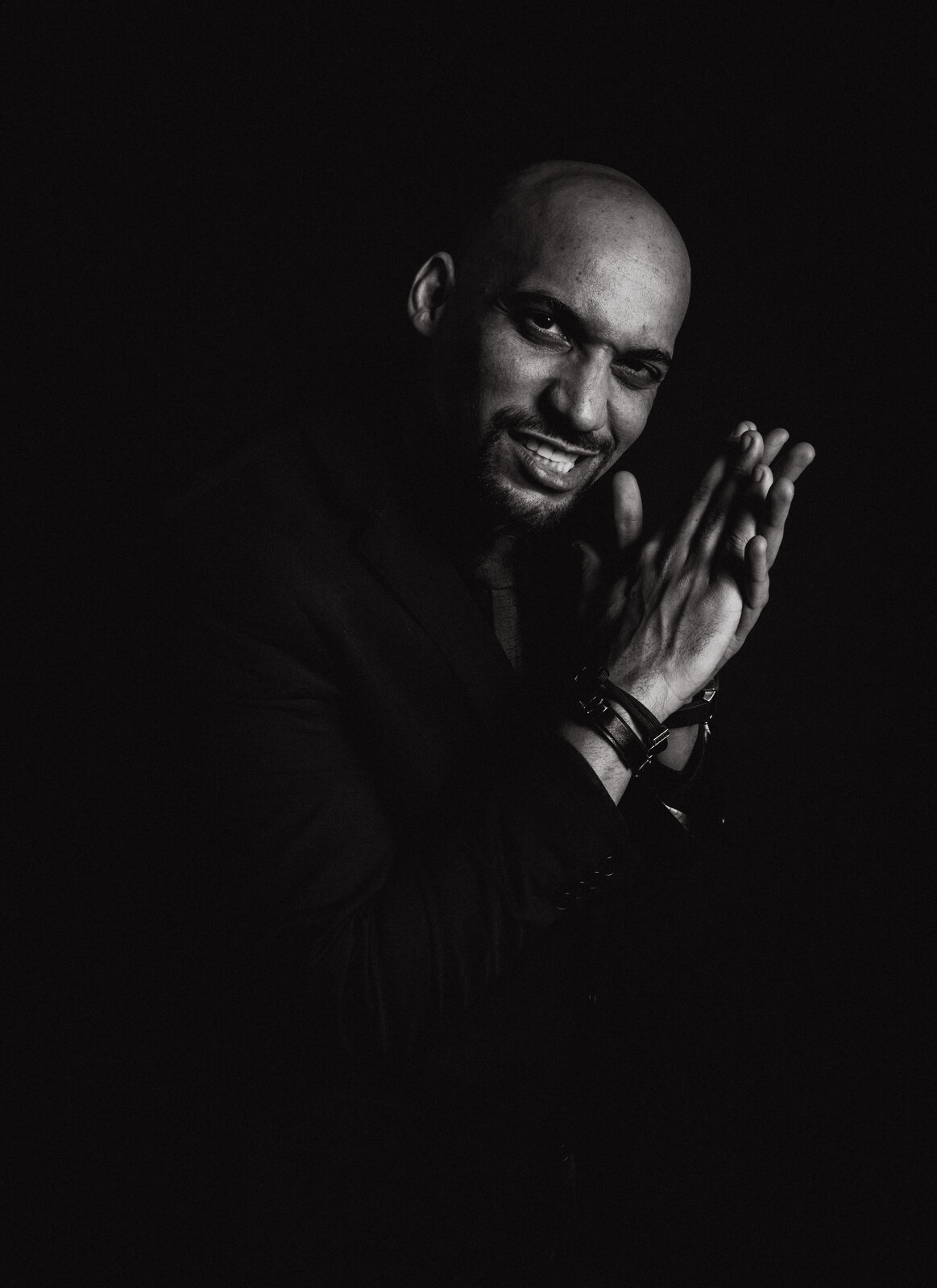 Mateus Santoro, retrato editorial
